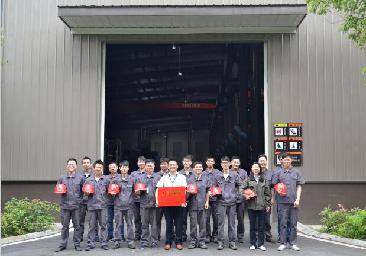  五四青年 | 與時(shí)間賽跑，讓機(jī)器也有溫度——制造二部喜獲長(zhǎng)沙高新區(qū)“工人先鋒號(hào)”